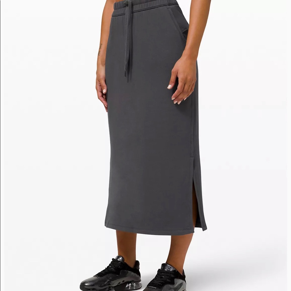 Lululemon Bound to Bliss skirt - NWT